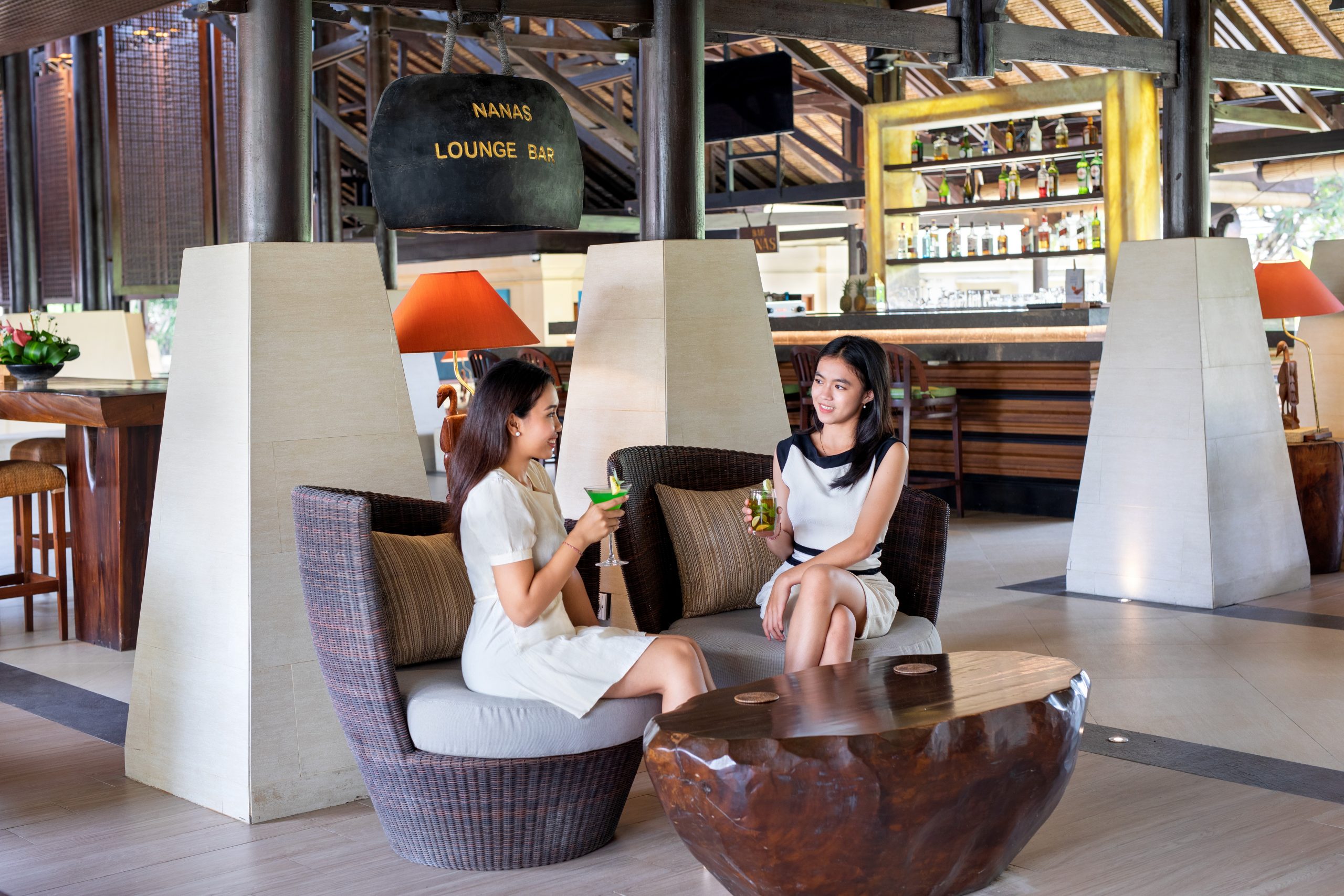 Novotel Nanas Bar 4